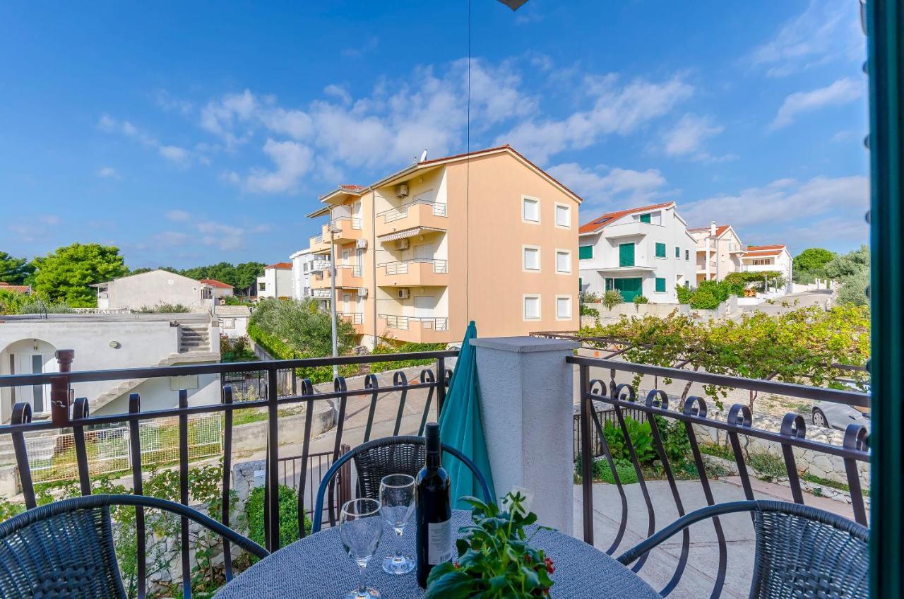 Apartments Mate 特罗吉尔 外观 照片